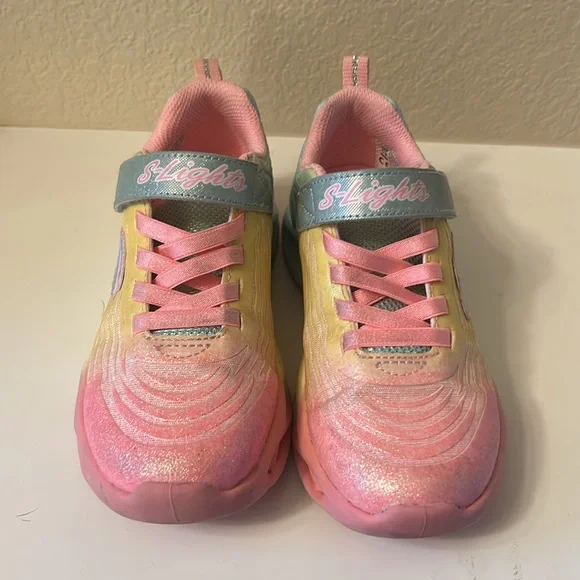 Girls Sketchers tennis shoes size 1. - Picture 5 of 9